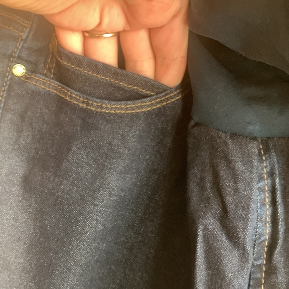 Articles of Society women’s maternity dark blue, jean pants. - Picture 4 of 9